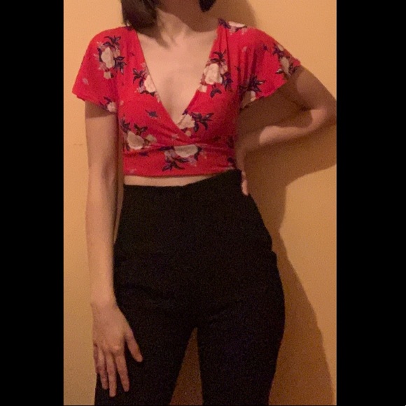 H&M Red Floral Crop-Top - Picture 4 of 5